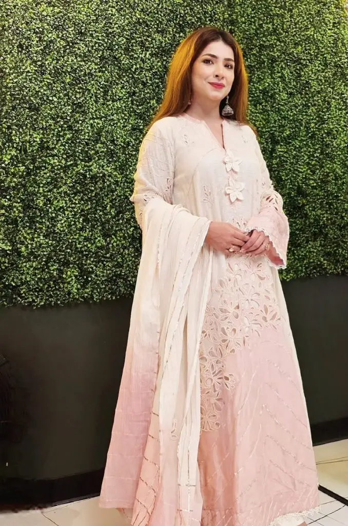 Dua Malik Replies to Nadia Khan’s Casting Couch Statement