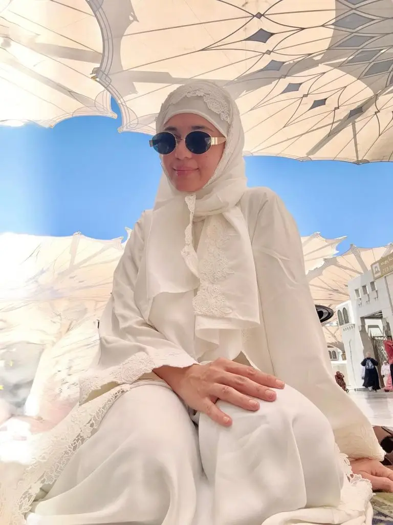 Pakistani celebrities in Madinah on Eid Milad un Nabi 2025