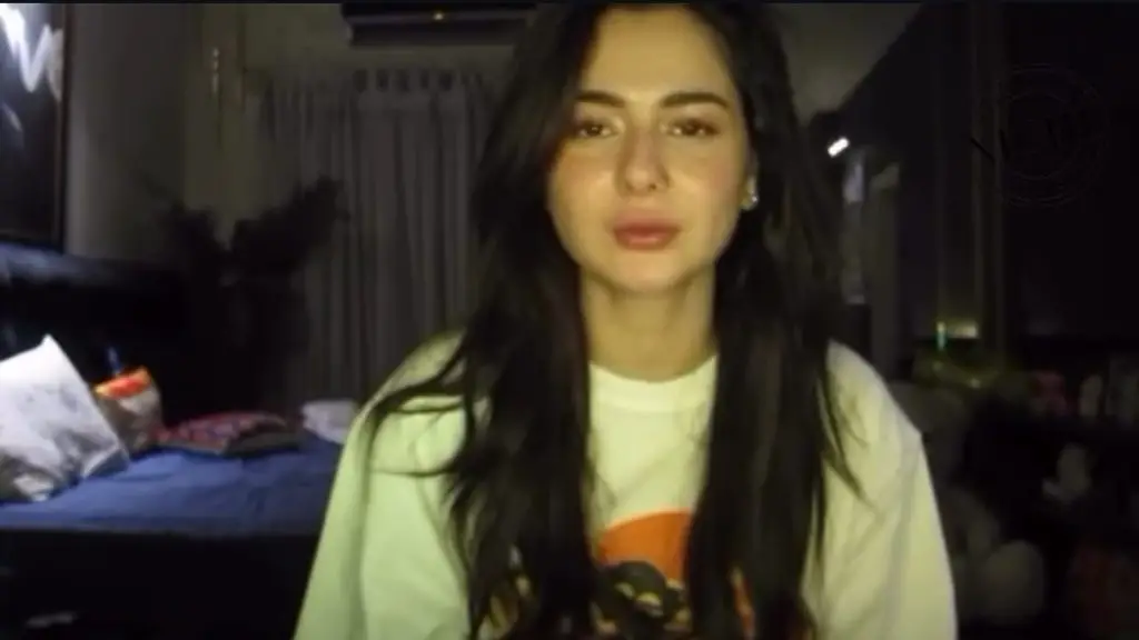Hania Aamir Marks 9 Years in Media – Shares  Experience