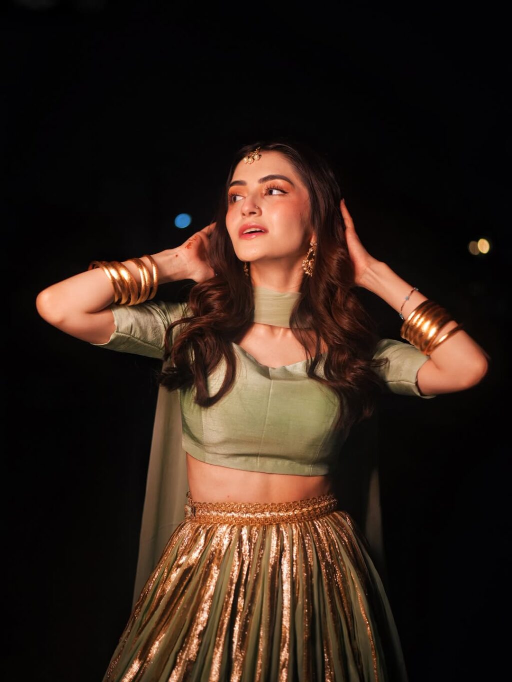 Merub Ali HD Clicks From Brother’s Qawali