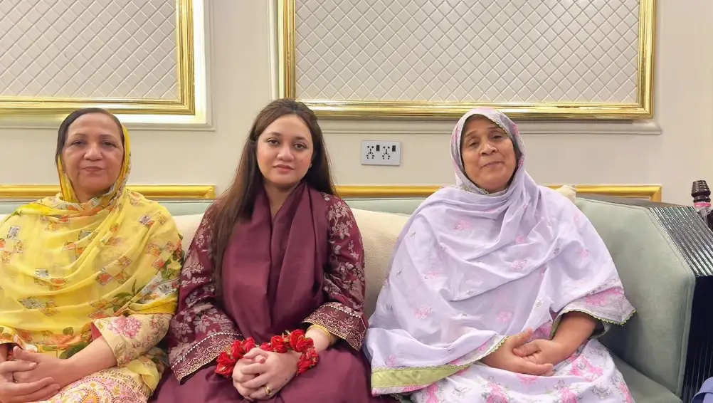 Eman Returns to Rajab Butt Vlogs – Shares Good News