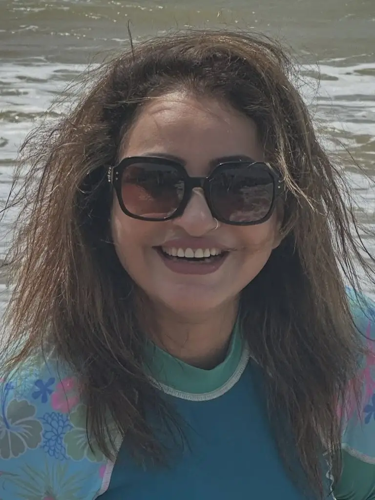 Saba Faisal’s Beach Party with Friends