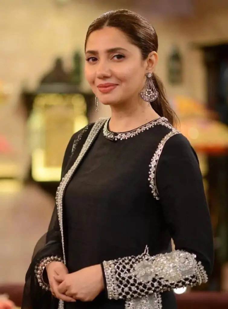 Aurangzeb Laghari Calls Out Actors for Hating Mahira Khan