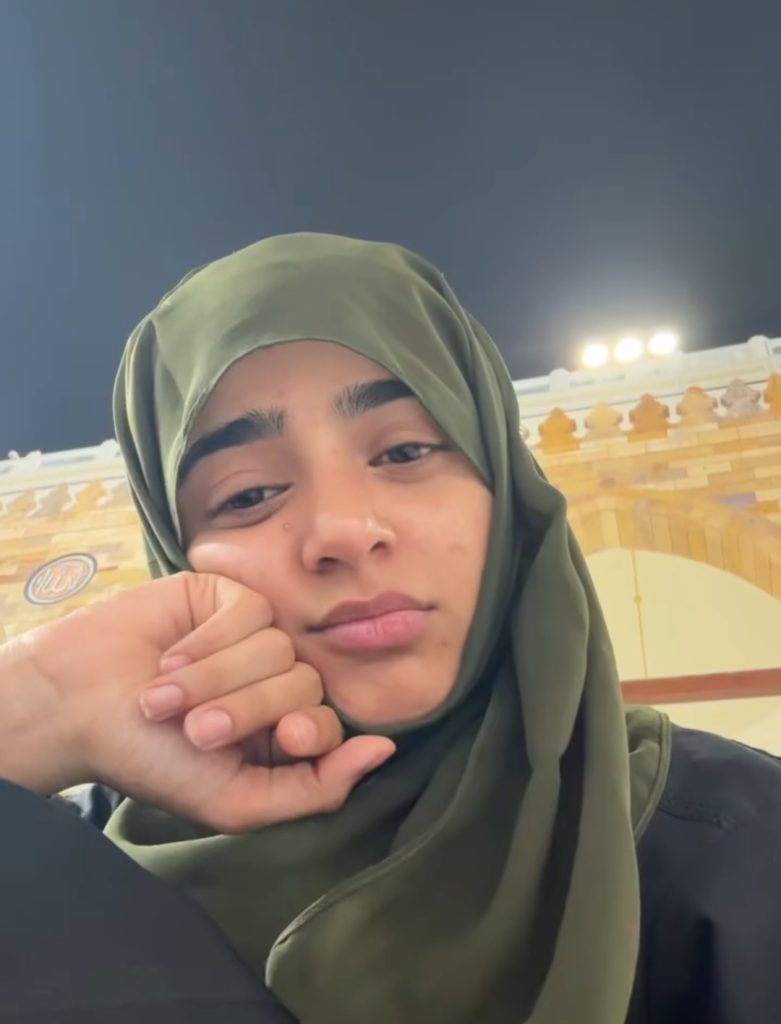 Sehar Khan Shares Heartwarming Moments from Umrah Journey