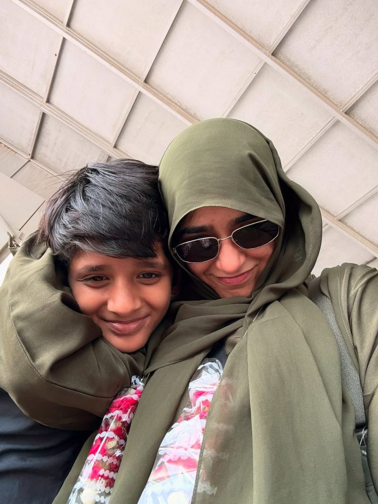 Sehar Khan Shares Heartwarming Moments from Umrah Journey