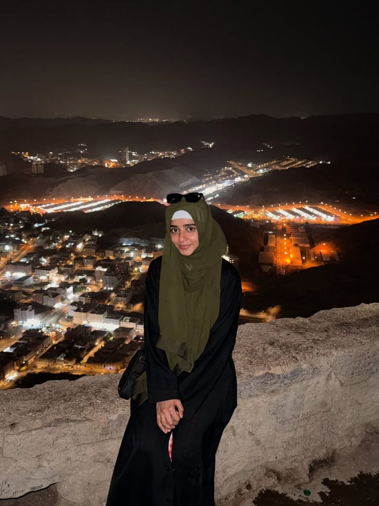Sehar Khan Shares Heartwarming Moments from Umrah Journey