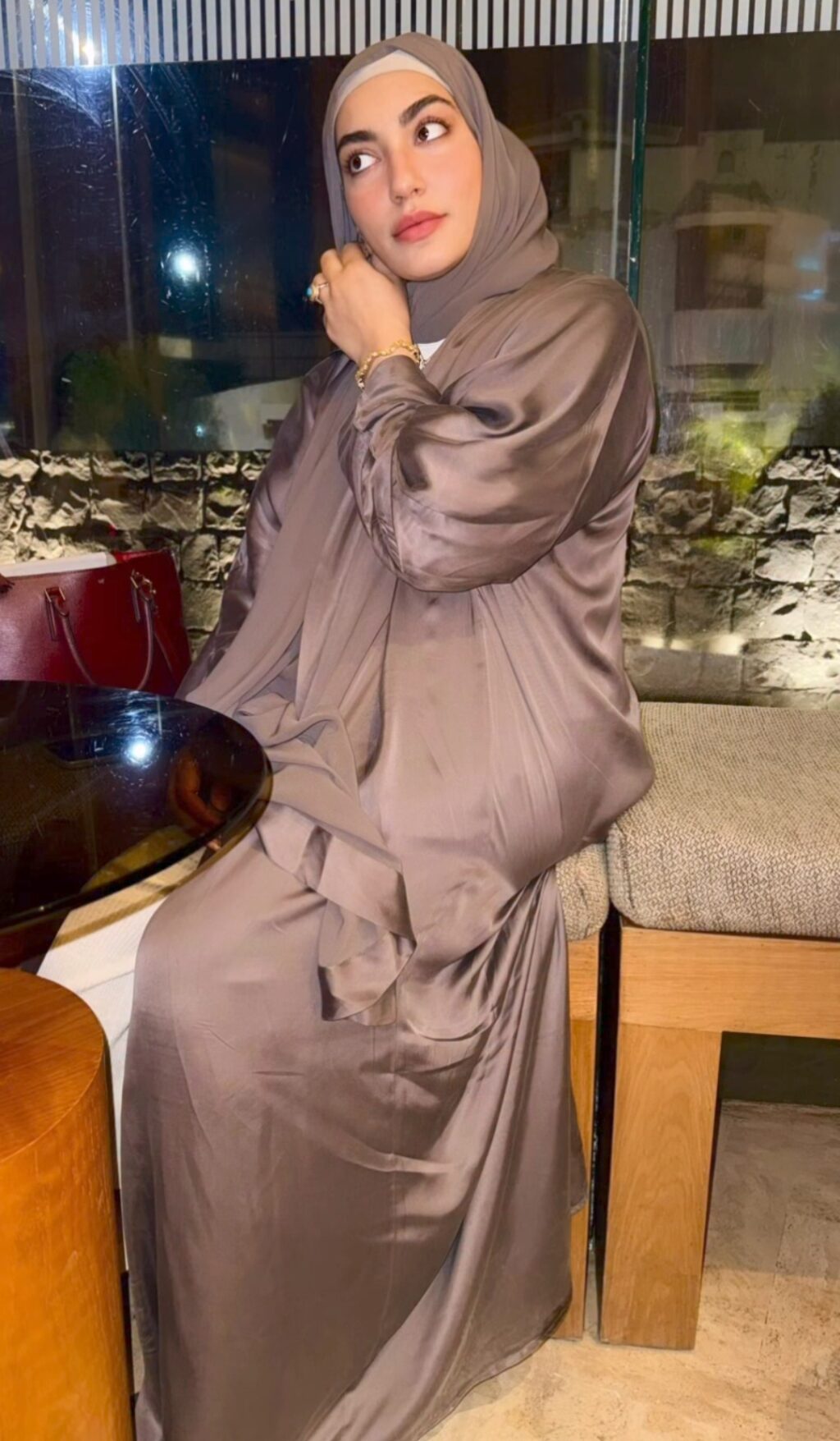 Umair Jaswal Wife Face Reveal Gets Love