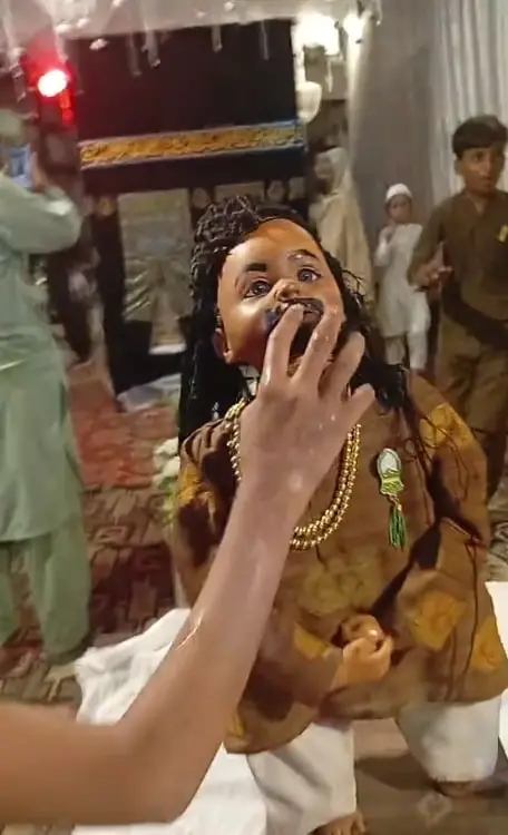 Amjad Sabri Disrespected At Milad Celebrations