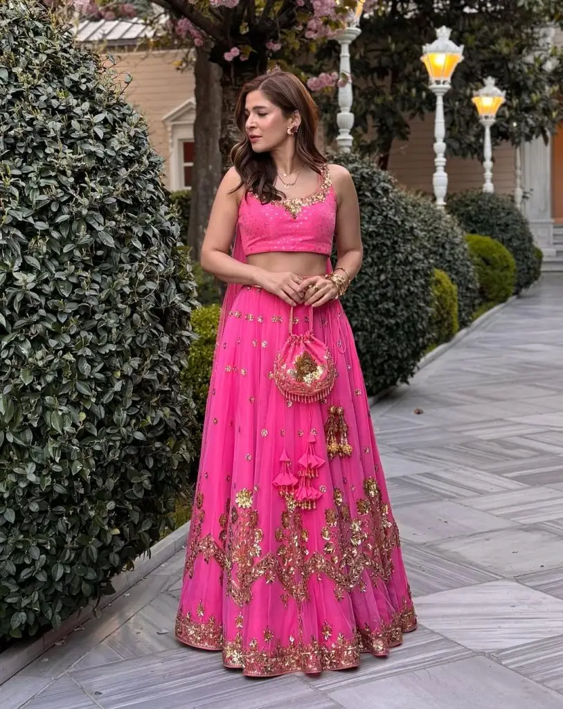 Pakistani Actresses Who Are Not Scared To Wear Bold Outfits