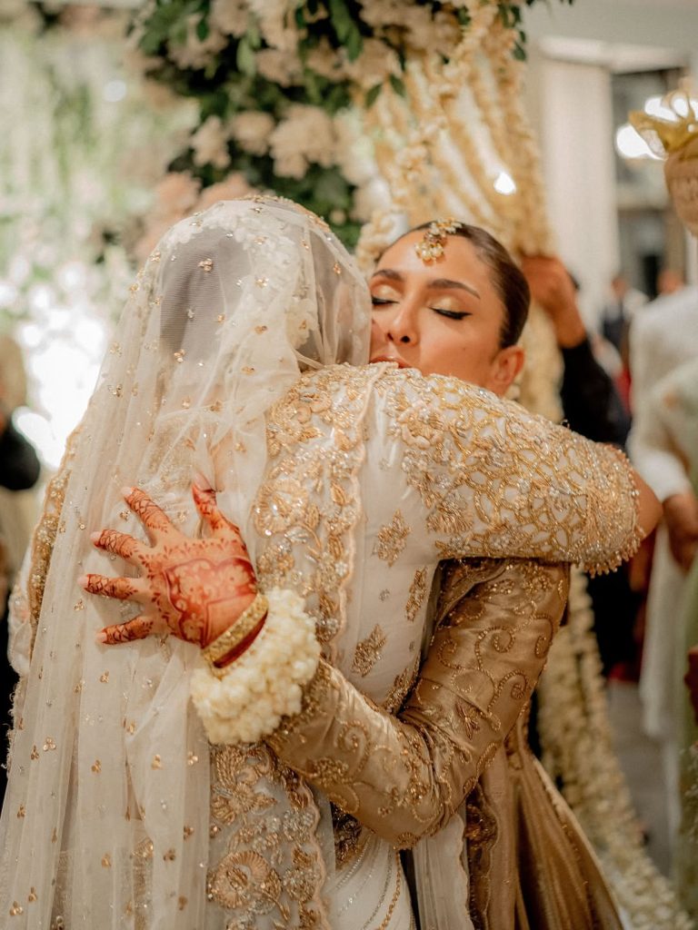Ayeza Khan Shares Beautiful Moments From Brother’s Barat