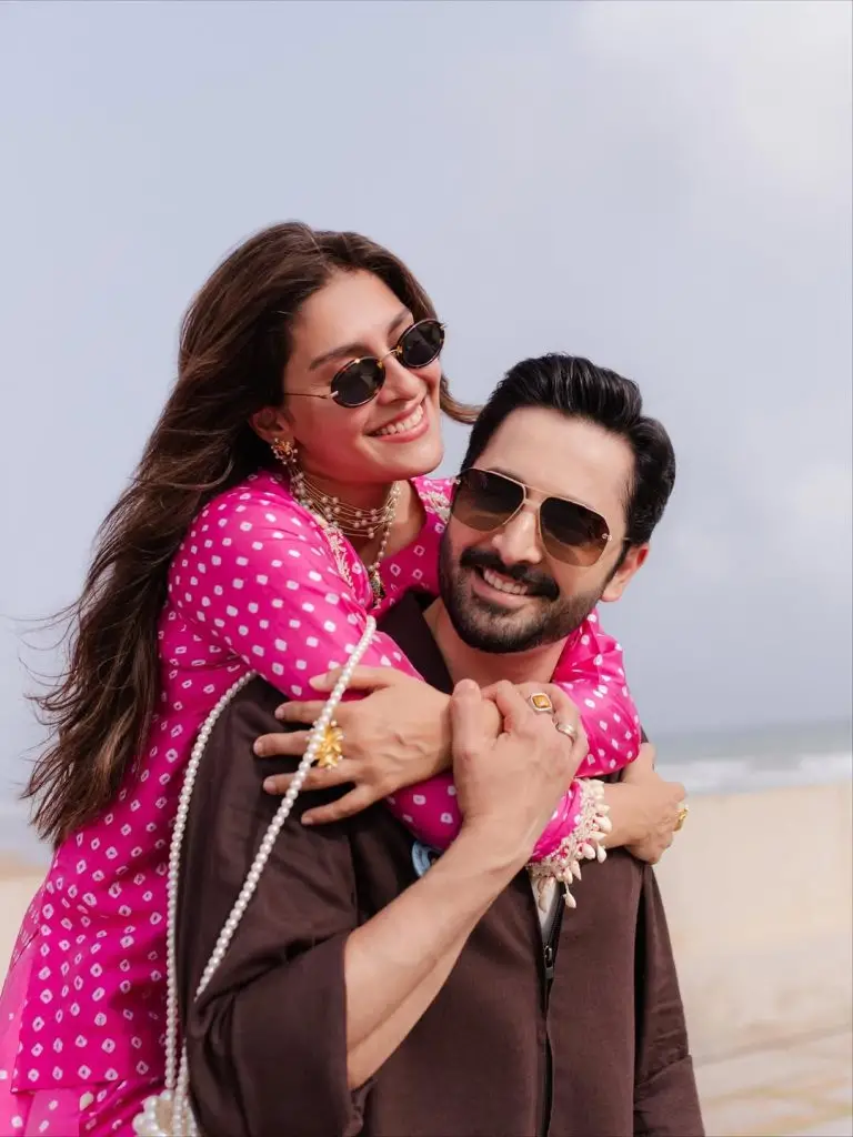 Ayeza Khan Shares Joyful Pictures From Brother’s Wedding