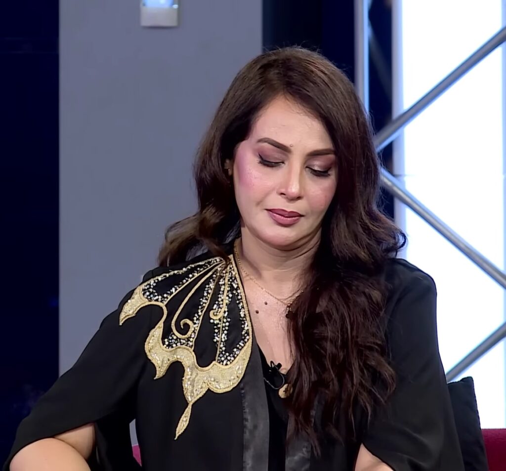 Farah Sadia Breaks Into Tears Remembering First Love