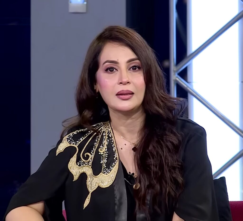 Farah Sadia Breaks Into Tears Remembering First Love