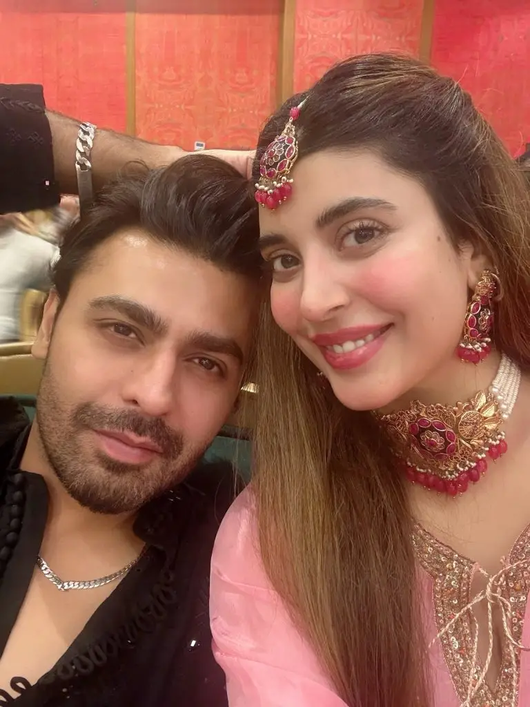 Urwa Hocane & Mawra’s Beautiful Borthday Wishes For Farhan Saeed