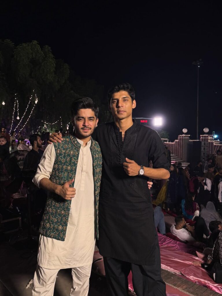Merub Ali HD Clicks From Brother’s Qawali