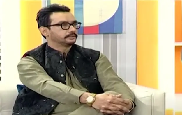 Uzma Hassan & Saqib Sumeer’s Ambiguous Comments Against Momina Iqbal