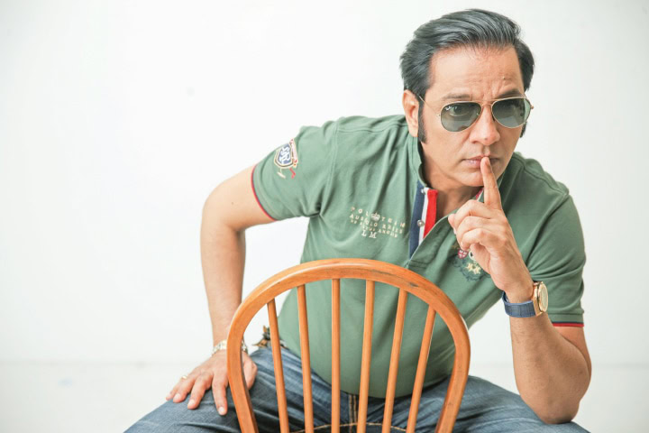 Nabeel Zafar Breaks Into Tears Remembering Late Parents