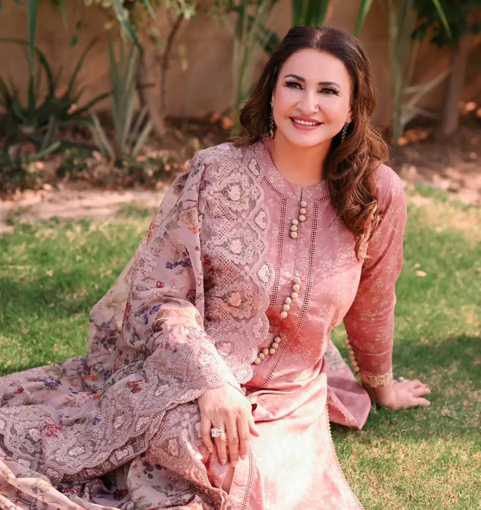 Saba Faisal’s Diva Vibes Get Mixed Reactions
