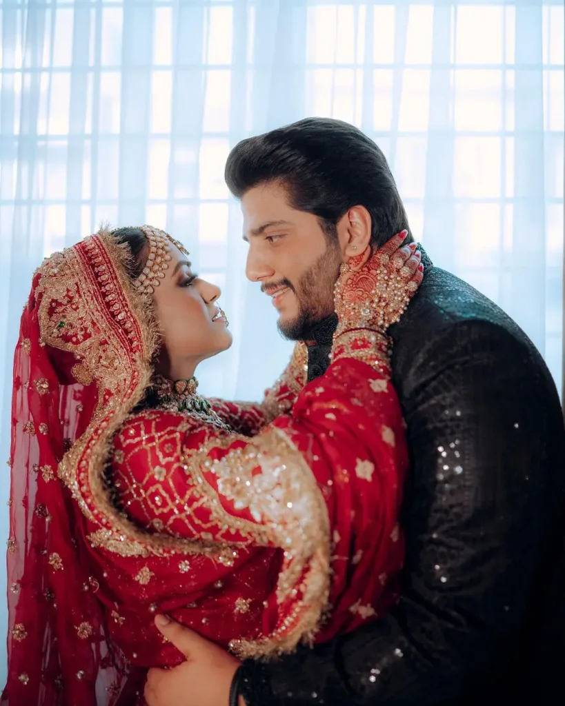Sehar Hayat Announces Divorce