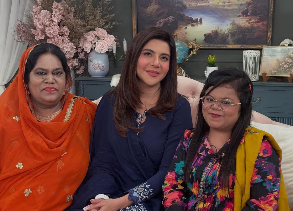 Mahira Khan Recreates Viral Tiktoker Shehzadi’s Video for Her
