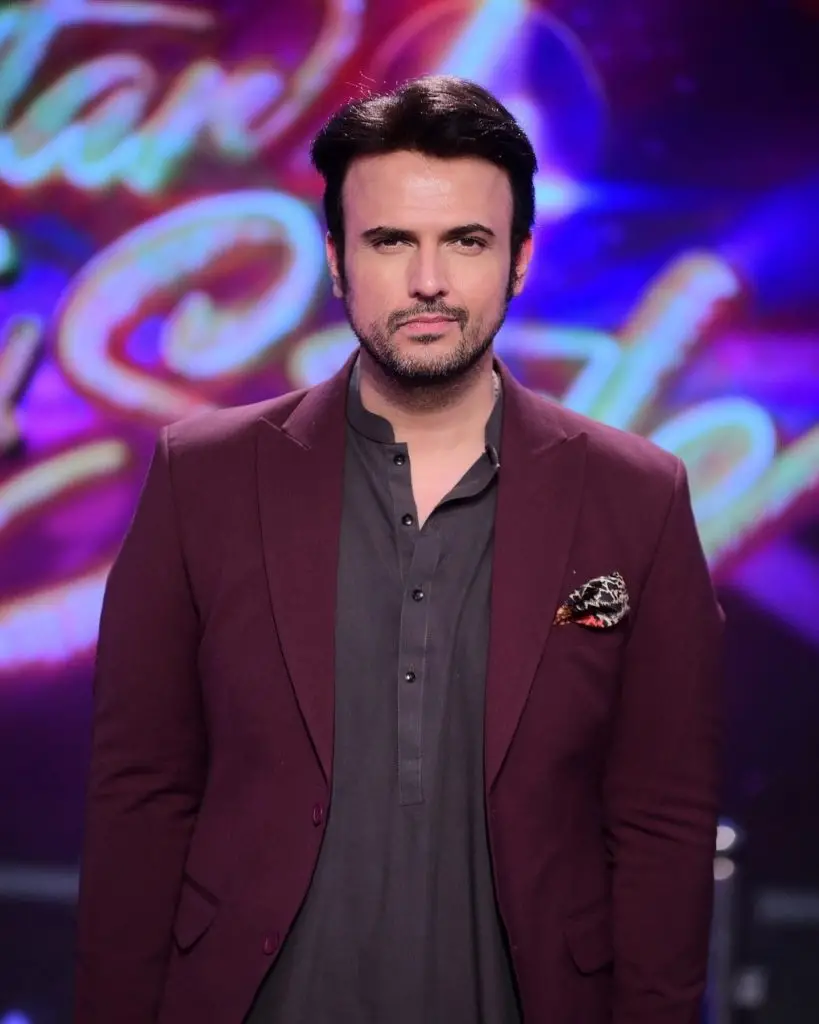 Saba Qamar Stars Opposite Two Superstars