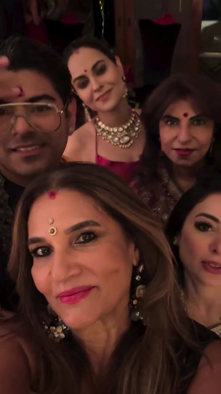 Pakistani Stars Celebrate Diwali In Style