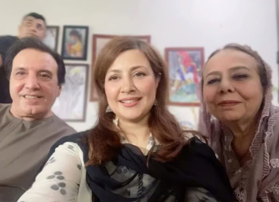 Amena Khan On Jama Taqseem Success & Pakistani Dramas