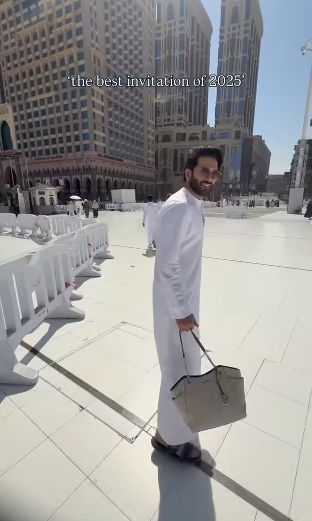 Hira Khan and Arsalan Khan Perform Umrah Hira Khan and Arsalan Khan Perform Umrah