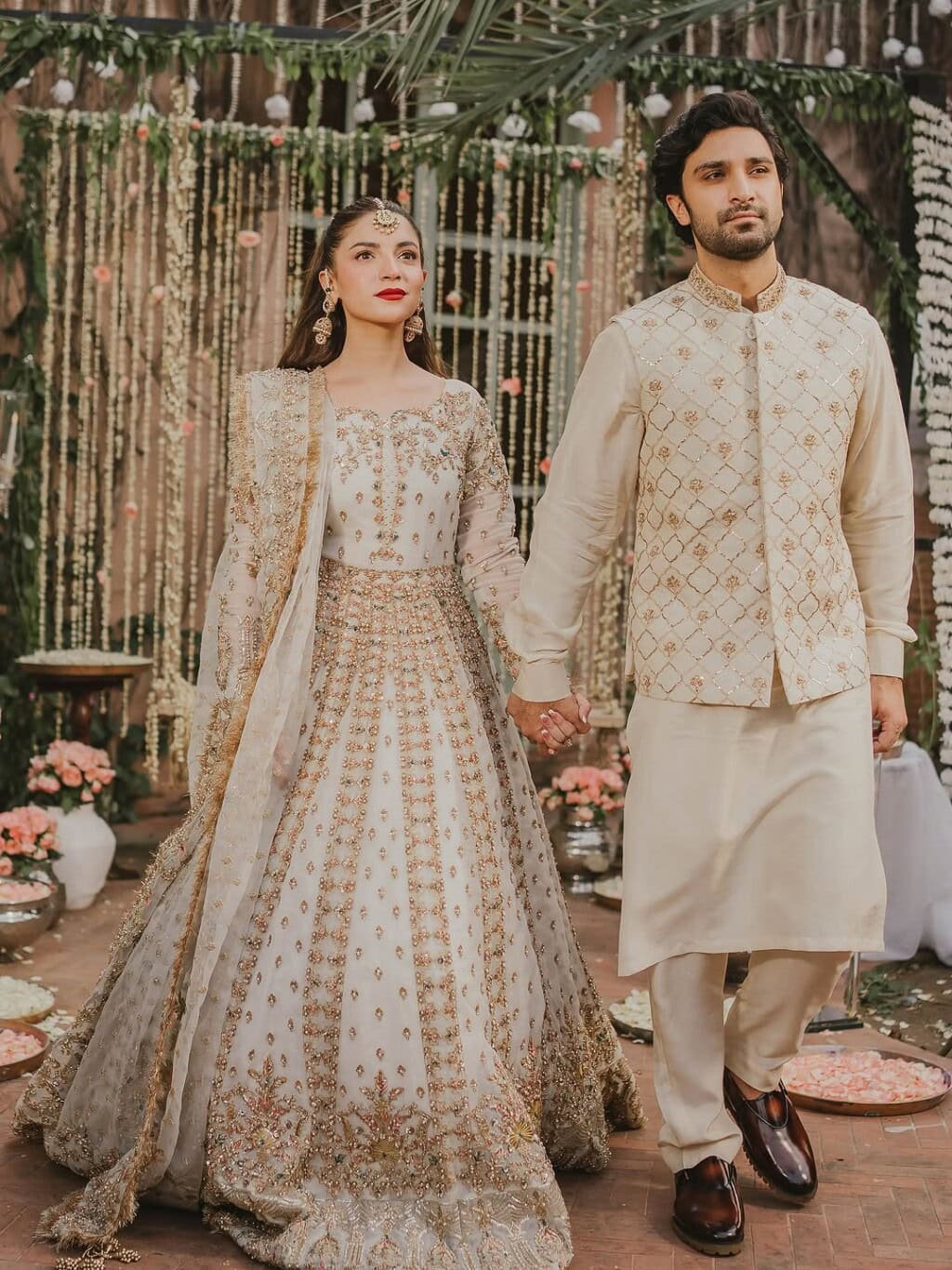 Dananeer Mobeen and Ahad Raza Mir’s Romantic Photoshoot