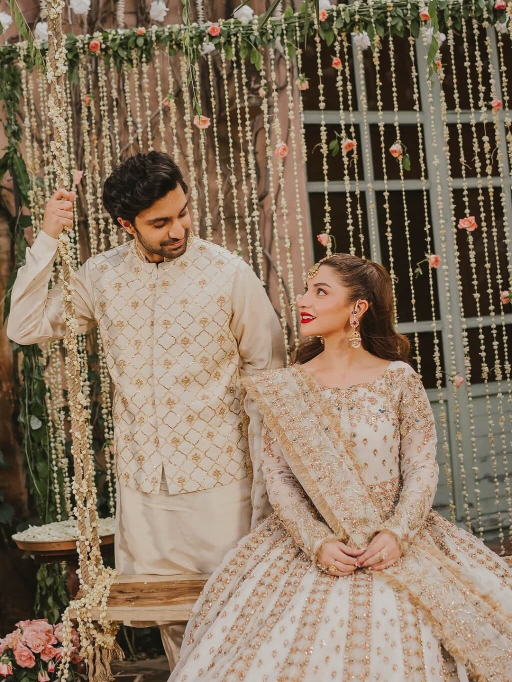 Dananeer Mobeen and Ahad Raza Mir’s Romantic Photoshoot
