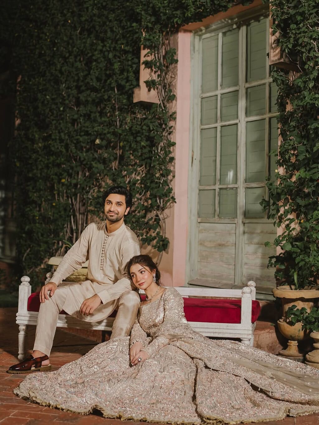 Dananeer Mobeen and Ahad Raza Mir’s Romantic Photoshoot