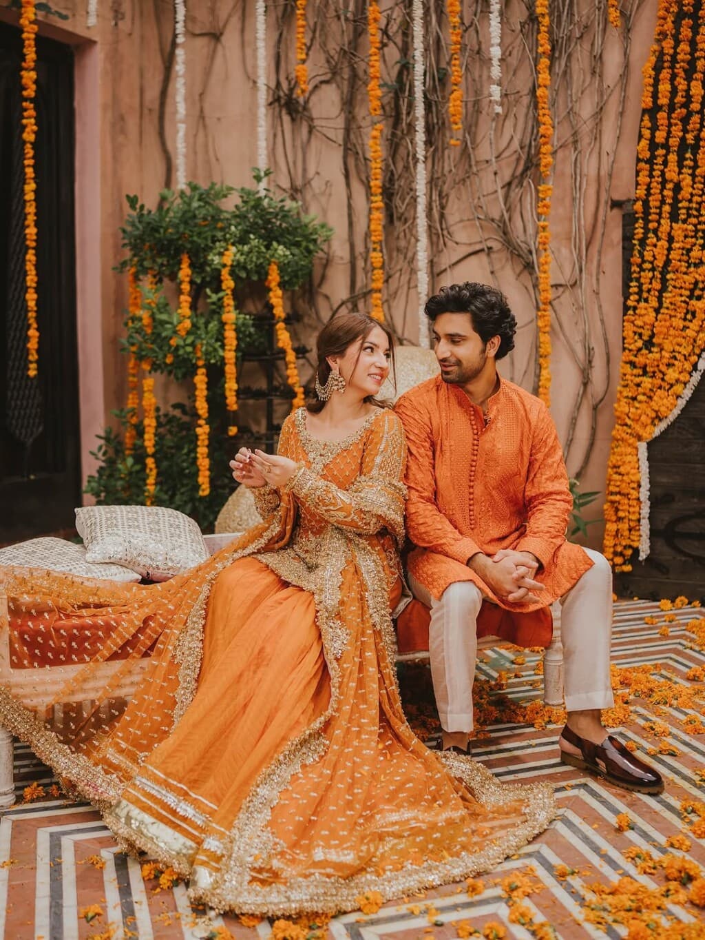 Dananeer Mobeen and Ahad Raza Mir’s Romantic Photoshoot