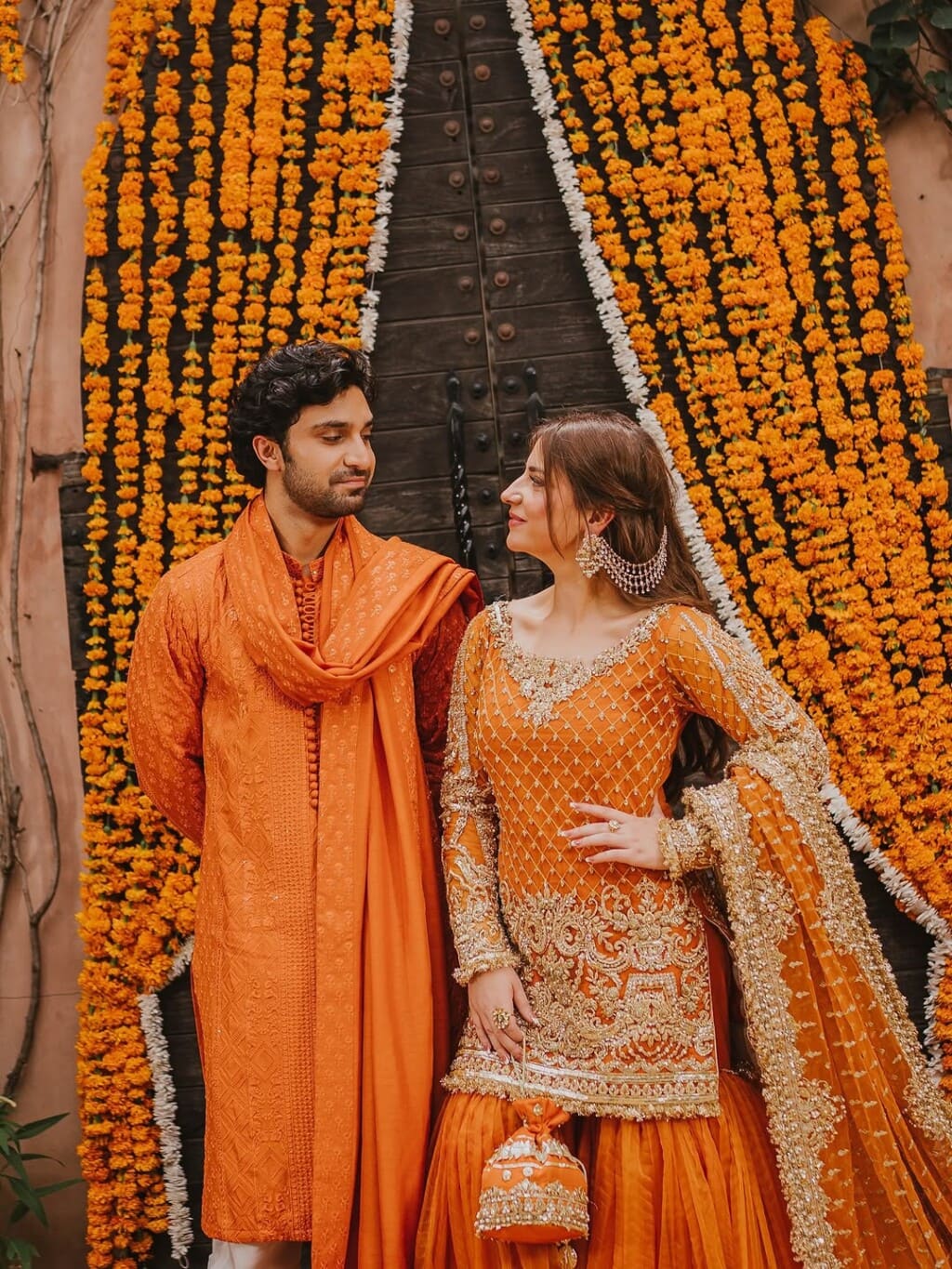 Dananeer Mobeen and Ahad Raza Mir’s Romantic Photoshoot