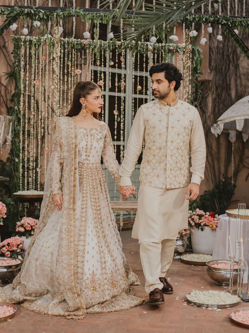 Dananeer Mobeen and Ahad Raza Mir’s Romantic Photoshoot