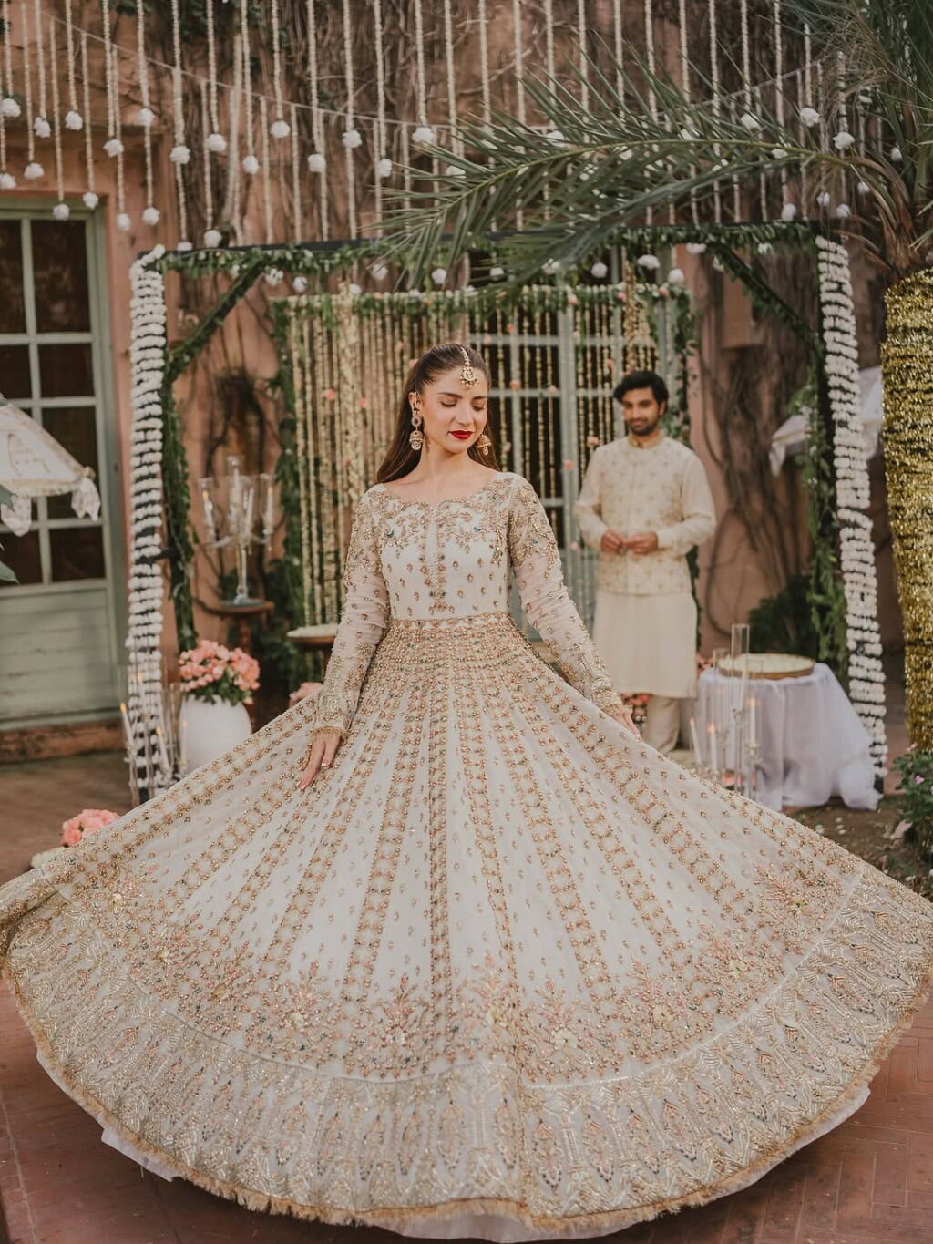 Dananeer Mobeen and Ahad Raza Mir’s Romantic Photoshoot