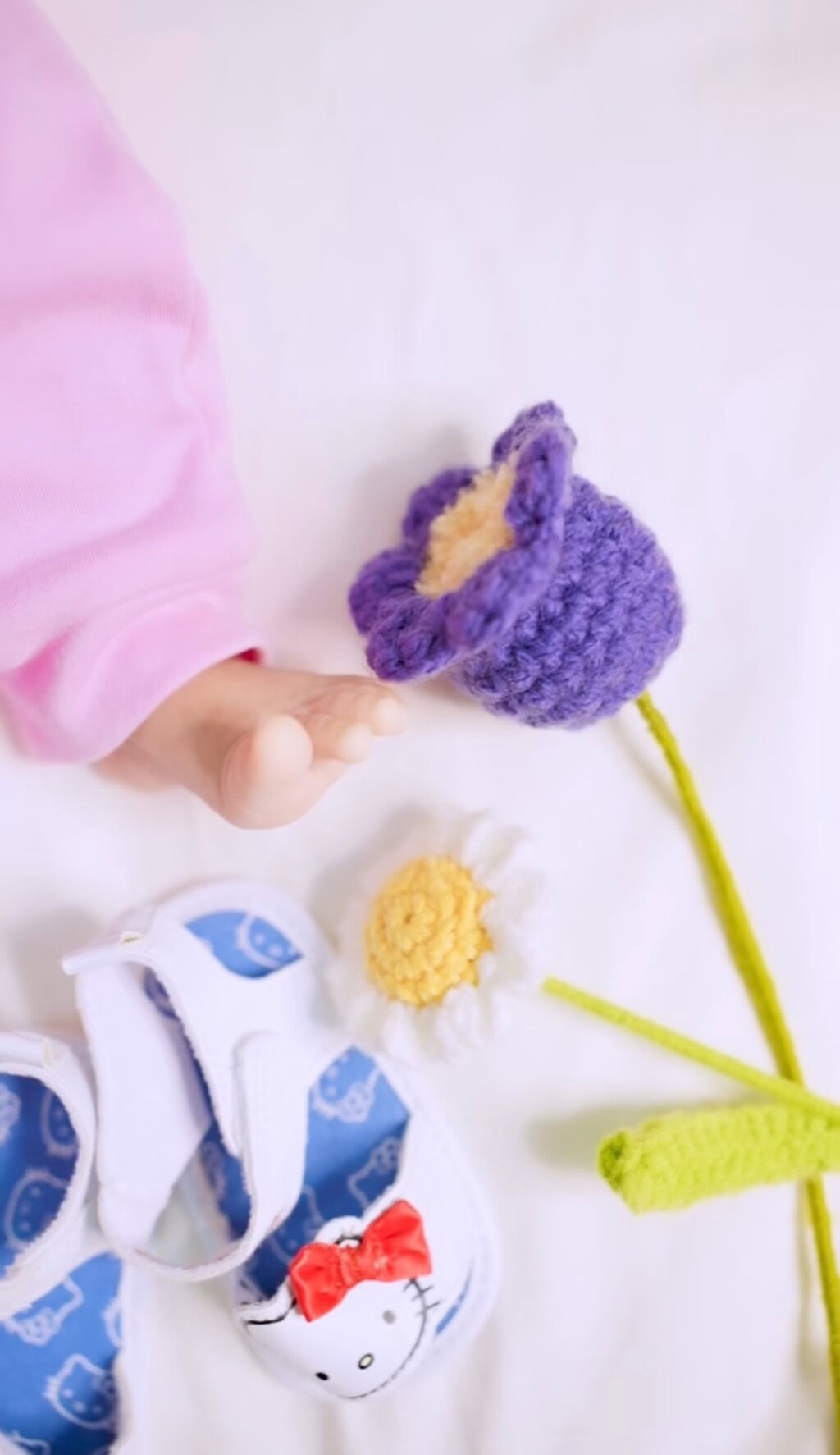 Iqra Kanwal Celebrates Her Daughter’s First Month