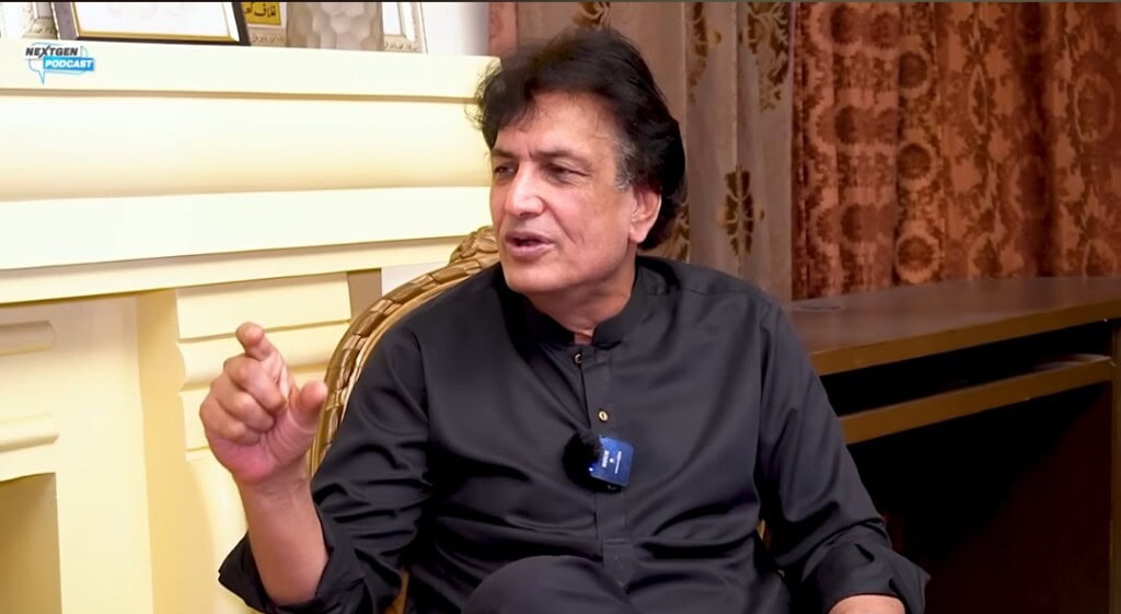 Khalil ur Rehman Qamar Defends Main Manto Nahi Hoon Plot & Bashes Feminists