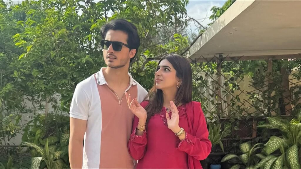 Laadli Fame Vaneeza Sattar Bids Farewell to Her First Project Laadli Fame Vaneeza Sattar Bids Farewell to Her First Project