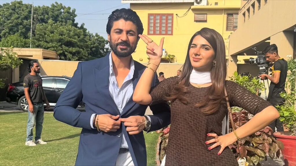 Laadli Fame Vaneeza Sattar Bids Farewell to Her First Project Laadli Fame Vaneeza Sattar Bids Farewell to Her First Project