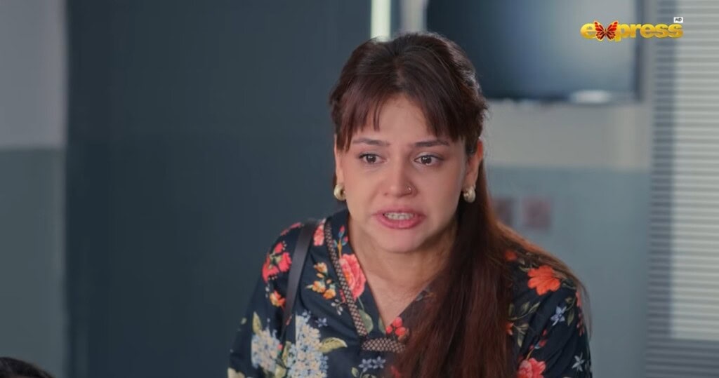 Zara Noor Abbas Acting & Haircut in Viral Scene Trolled