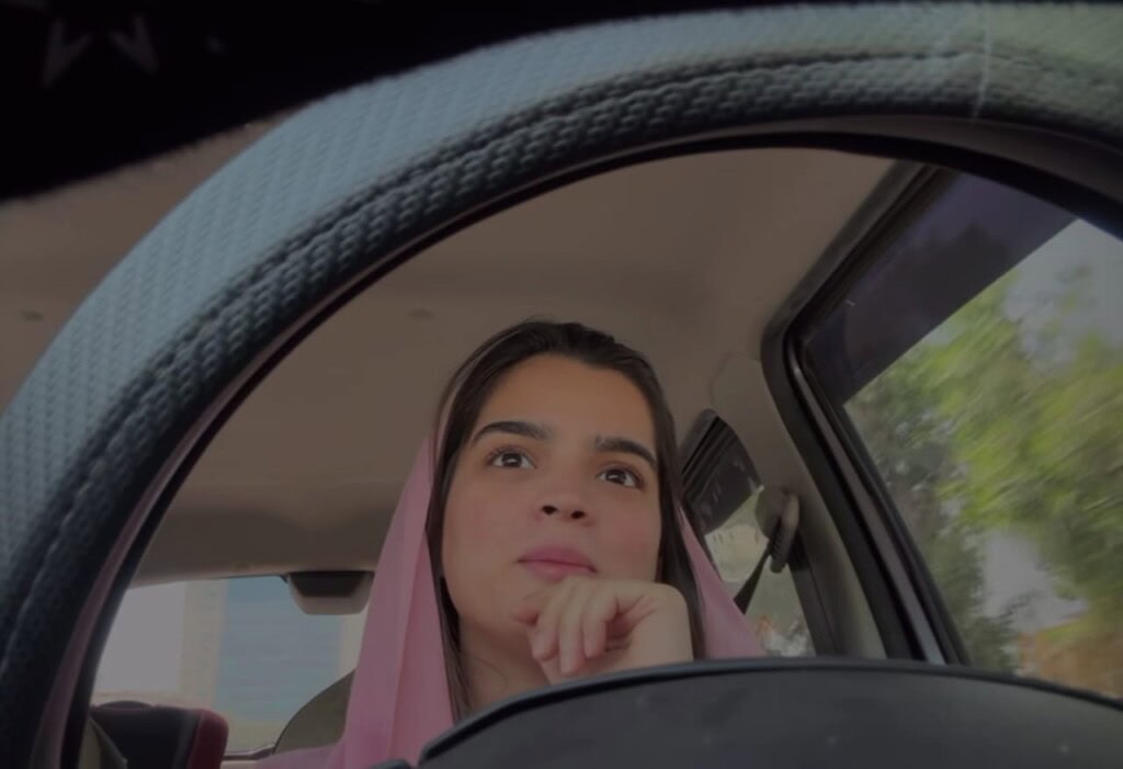 Syeda Aliza Sultan Criticizes Feroze Khan's Approach To Parenting Syeda Aliza Sultan Criticizes Feroze Khan’s Approach To Parenting