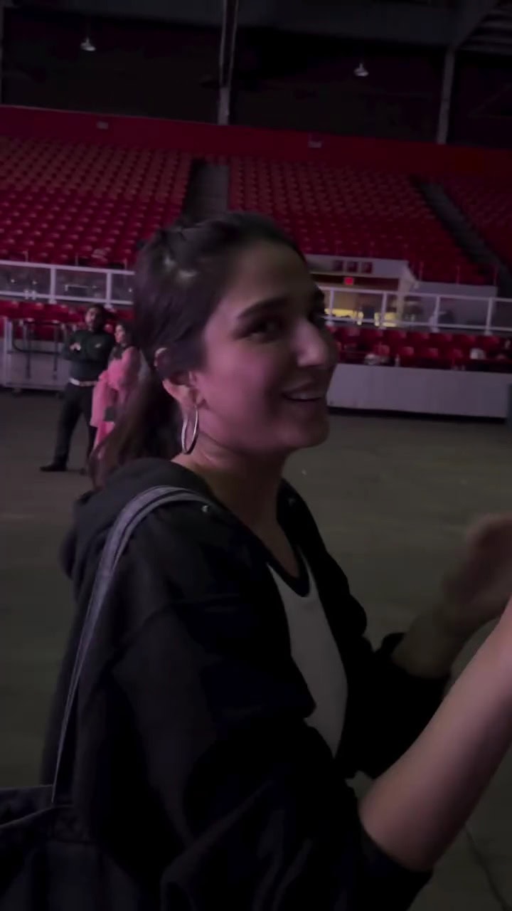Ramsha Khan & Shuja Asad Cute BTS From Hum Awards