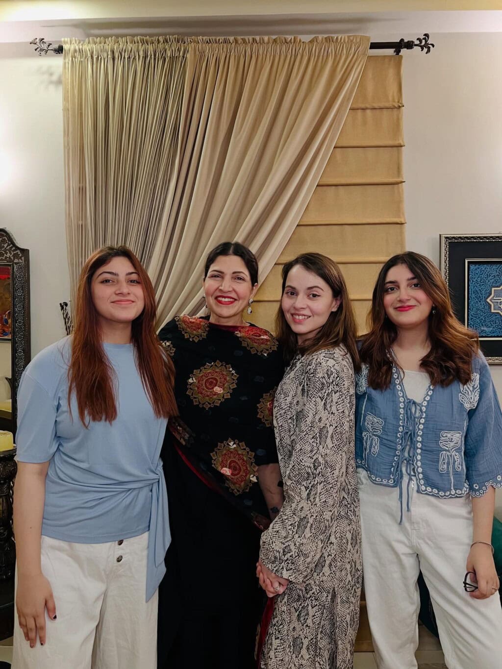 Shagufta Ejaz’s Beautiful Pictures With Her Family