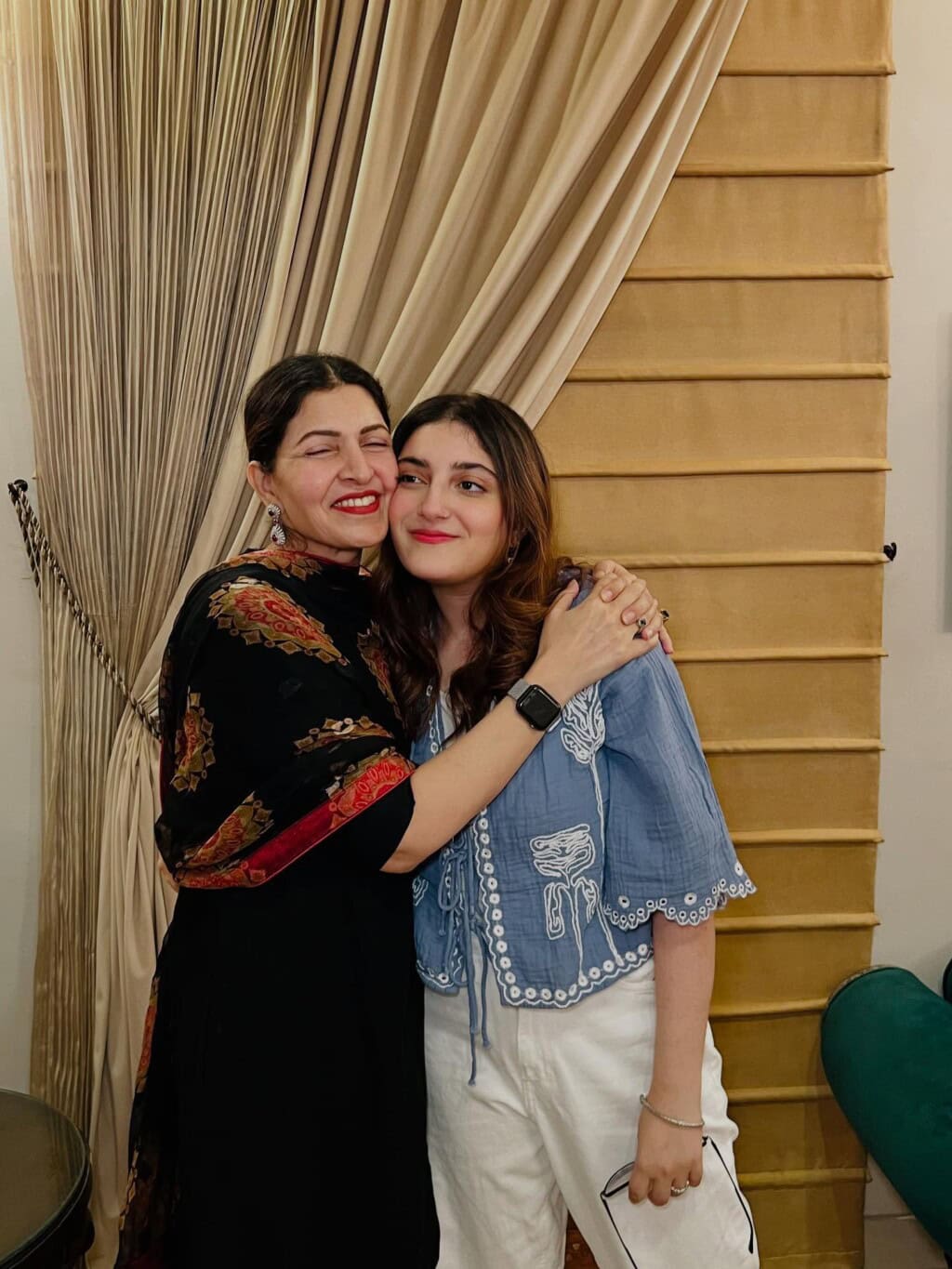 Shagufta Ejaz’s Beautiful Pictures With Her Family