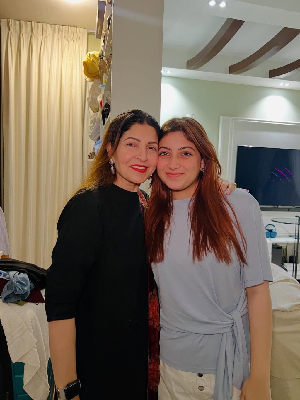 Shagufta Ejaz’s Beautiful Pictures With Her Family