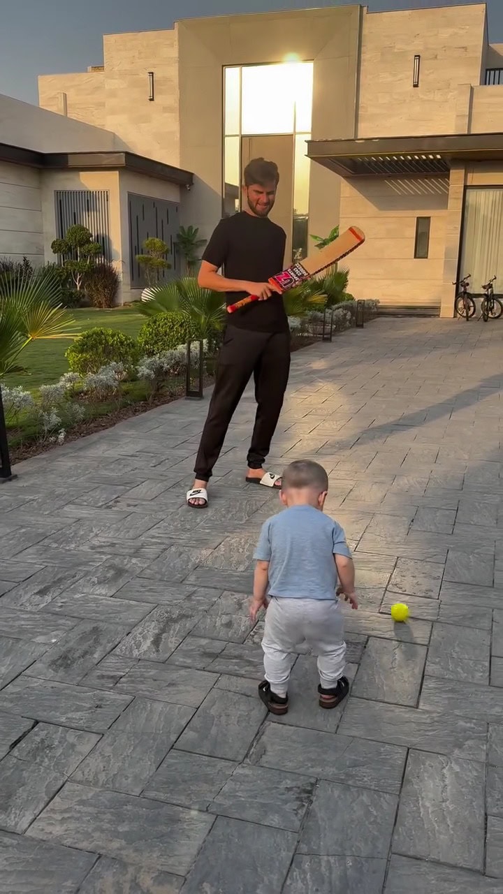 Shaheen Shah Afridi’s Cricket Practice Video With Son