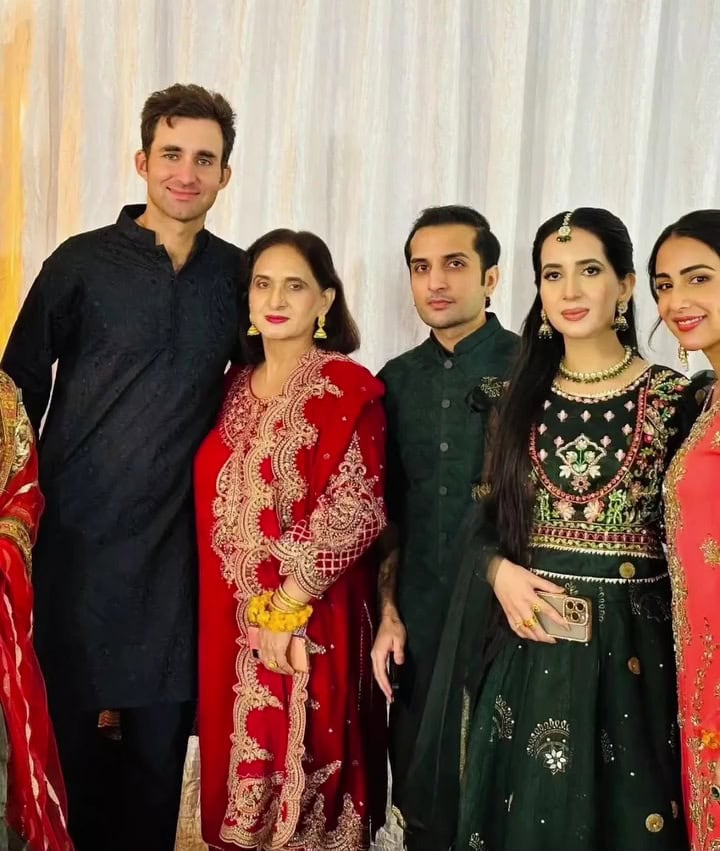 Ushna Shah & Irsa Ghazal’s Beautiful Family Pictures