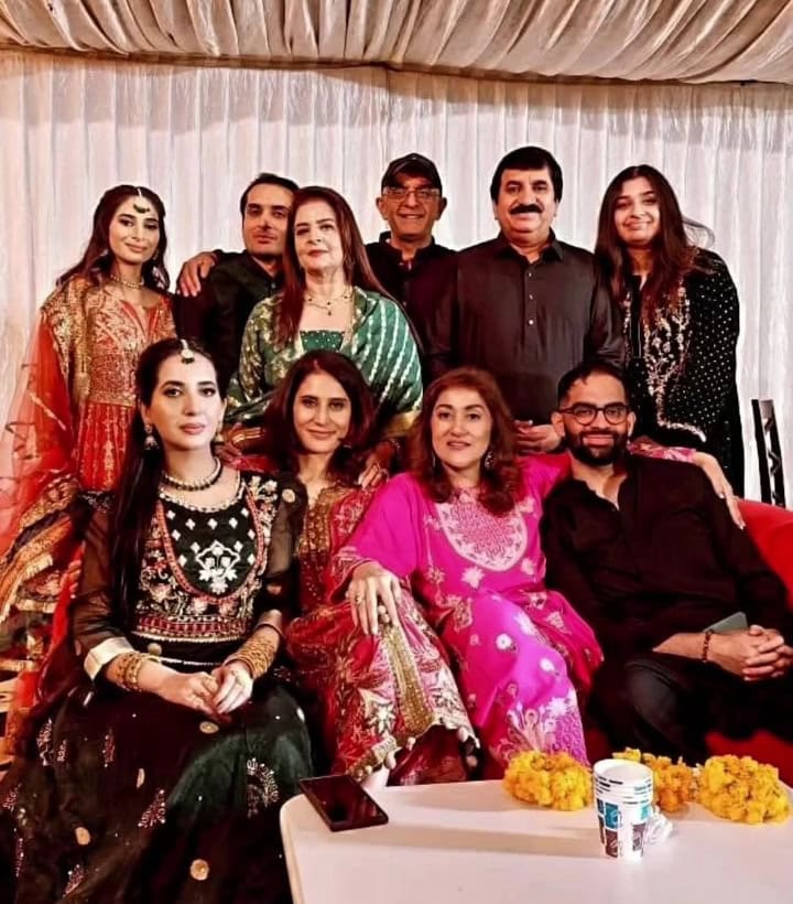 Ushna Shah & Irsa Ghazal’s Beautiful Family Pictures