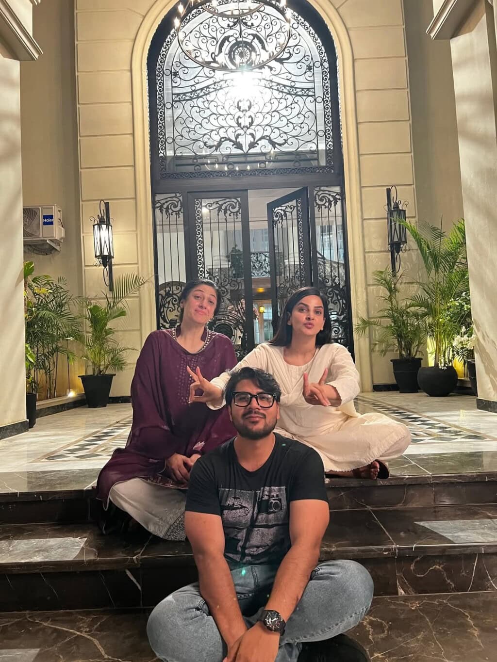 Saba Qamar Bids Emotional Farewell To Pamaal With BTS