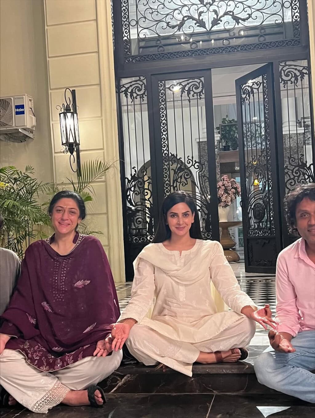 Saba Qamar Bids Emotional Farewell To Pamaal With BTS